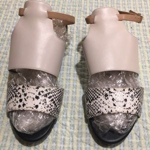 Calvin Klein Women’s Sandals Size 6 Like NEW Worn a few hours snakeskin Design